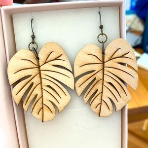 Wood monstera leaf earrings